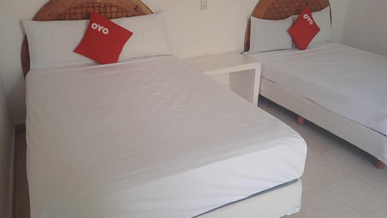 Hotel Paraiso Casa Blanca เปียเดลาคูเอสตา ภายนอก รูปภาพ